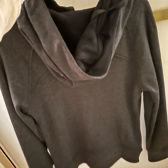 BRAND NEW with tags lululemon jacket - Picture 2 of 5